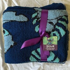 Disney Stitch Super Soft Throw